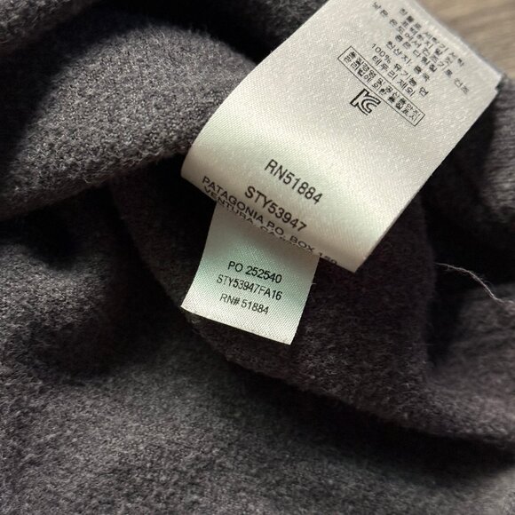 Patagonia Men's Fjord Flannel Shirt - Grey - Picture 6 of 8